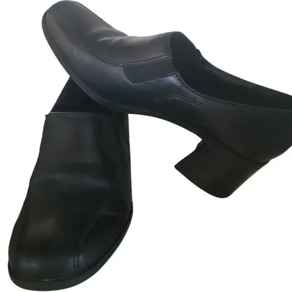 Clarks Womens Black Loafers Leather Slip on Block Heel 2" Sz 8 - Picture 2 of 10